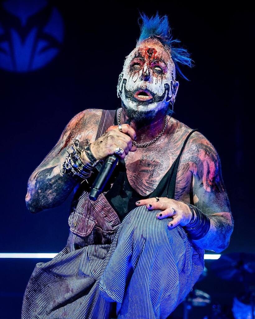 @chadnesss of @mudvayne performs at the @freedommortgagepavilion while on the #freaksonparadetour with @robzombieofficial 📸 by @digitalnoisemag for @wmmr Check out the full gallery on WMMR.com instagr.am/p/Cg2DsYuO_mS/