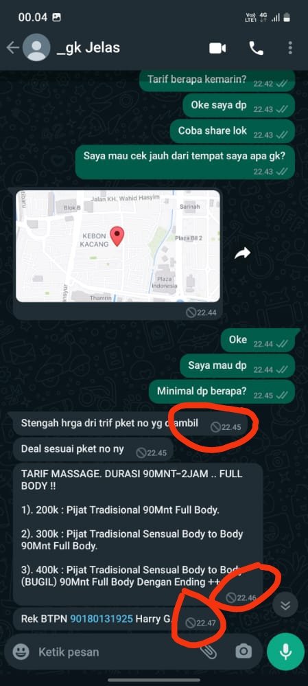Onelee15's tweet photo. Dan setelah salah transfer dp nya, di hapus semua chat nya, tapi di wa saya tetap nampak karena saya pakai wa mod, itu yg saya kolongin itu tanda kalau sudah dihapus langsung chat nya https://t.co/tudJvJFcqw