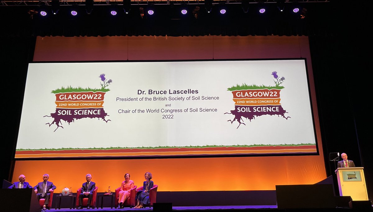 UofG_FfT's tweet photo. Finally, the #WCSS2022 scientific program come to an end!
“Honor the doers of the science” and Let’s honor soil too!
@WorldSoils2022 @IUSS_ORG @Soil_Science #Glasgow
@CSSS_Soils @BiswasSoilLab #FfT #FfTResearcher #HQPScholar @SoilUmblical
Next ➡️ field tours! https://t.co/edrq7b4VPy
