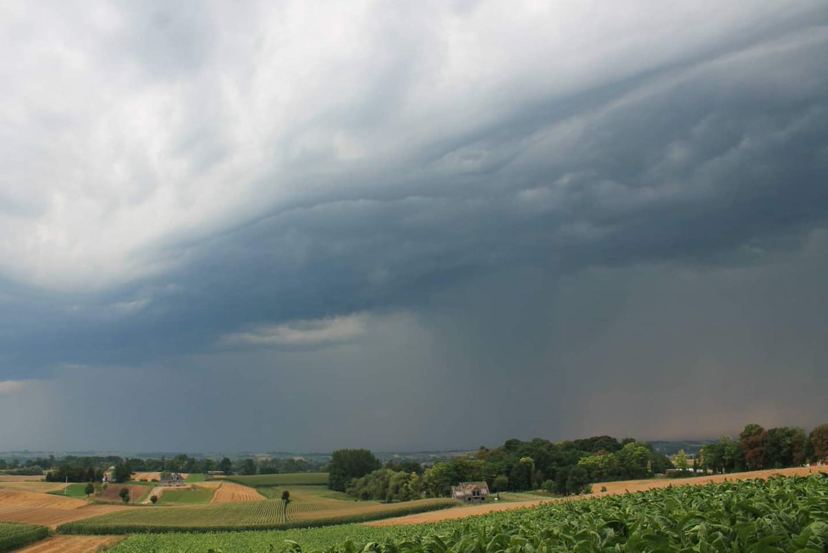 marcinskywarnpl's tweet photo. 04.08.2014
To byลo malownicze #OutflowBoundary.
#burza #pogoda
@IMGW_CMM
@MeteoprognozaPL https://t.co/2VvYtlb0zV