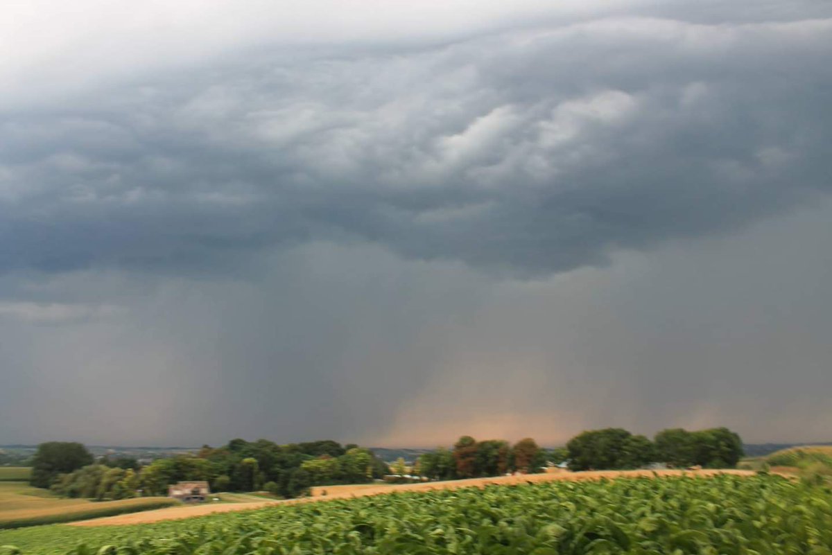 marcinskywarnpl's tweet photo. 04.08.2014
To byลo malownicze #OutflowBoundary.
#burza #pogoda
@IMGW_CMM
@MeteoprognozaPL https://t.co/2VvYtlb0zV