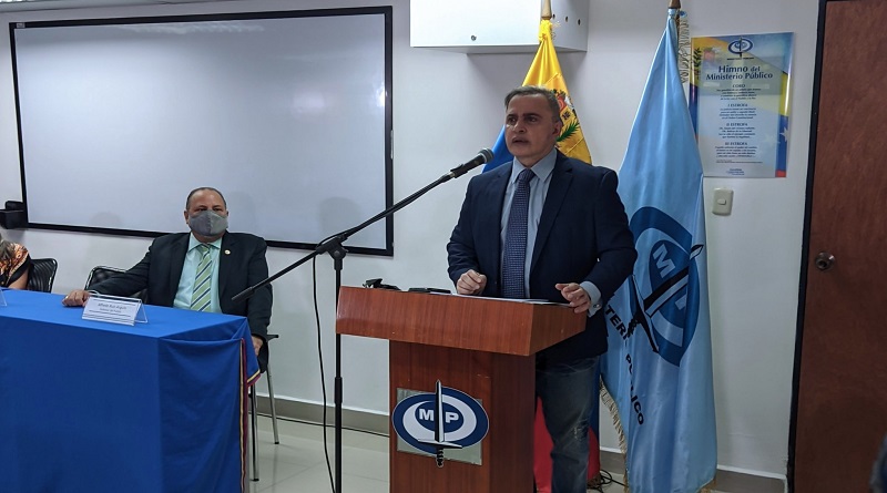 PartidoPSUV's tweet photo. MP solicita orden de aprehensión contra Carla Angola por apología al delito de magnicidio
https://t.co/qPZxMBvfQh
#MaduroIndestructible https://t.co/9yaLcPwscl