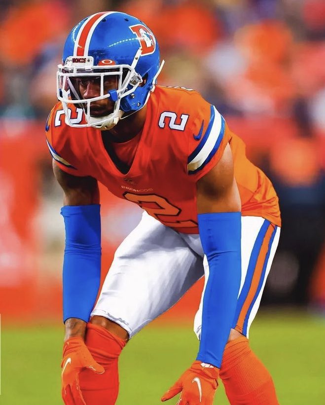 CantGuardCourt's tweet image. This would easily be the best uniform in the NFL