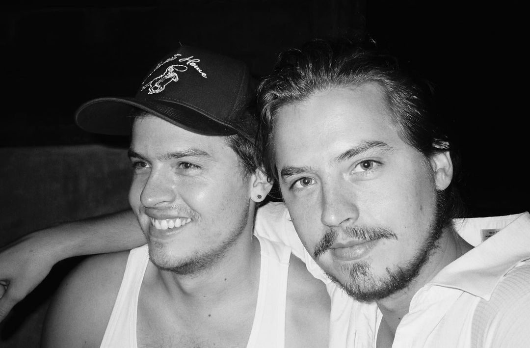 Cole Sprouse Brasil tweet media