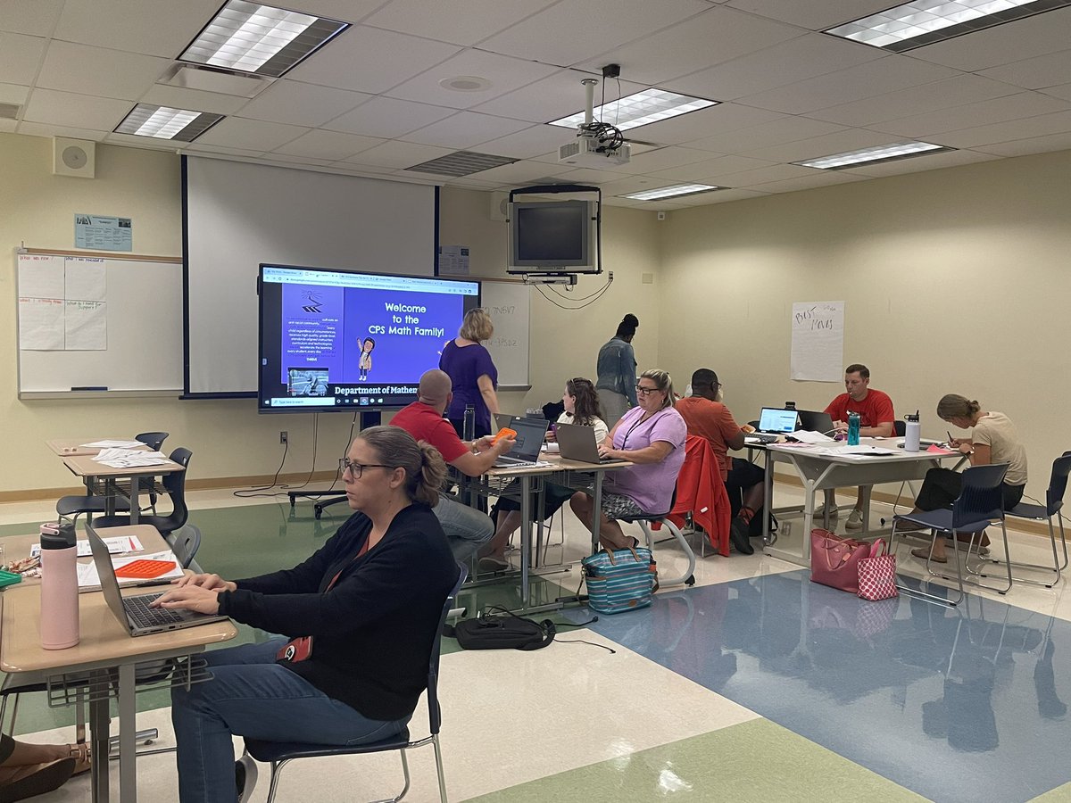 ifugetgive's tweet photo. #CpsMATHsquad loving on our #Iamcps new Mathies #cpsMATHandME💜💜 @Proud2BRog @AketaBarrow @_CrystalMWatson @Vsteinhaus1 https://t.co/xHK9ZXGcBv
