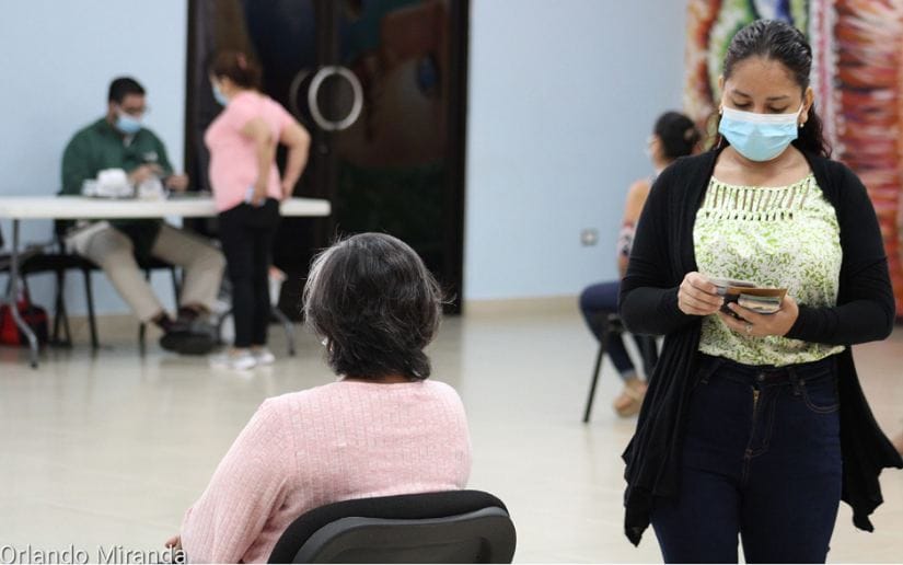 #Nicaragua 

Trabajadores del Ministerio de Educación, recibieron este jueves  el pago de salario correspondiente al mes de agosto