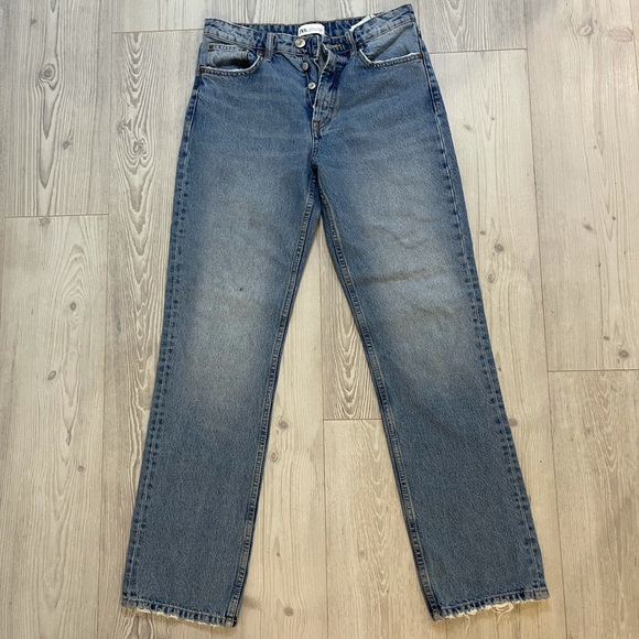 leayclark's tweet photo. So good I had to share! Check out all the items I'm loving on @Poshmarkapp from @emporesszia #poshmark #fashion #style #shopmycloset #zara #abercrombiefitch #lizsport: https://t.co/HSHossQjGz https://t.co/vv4RAnvxQf