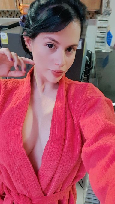 Like y #rt al tweet que dej&eacute; fijado... dale click a mis links de transmisi&oacute;n 😈😈😈🤤🤤🤤🤤 https://t.co/qZ<a href="/tag/rt"class="tags">#rt</a>