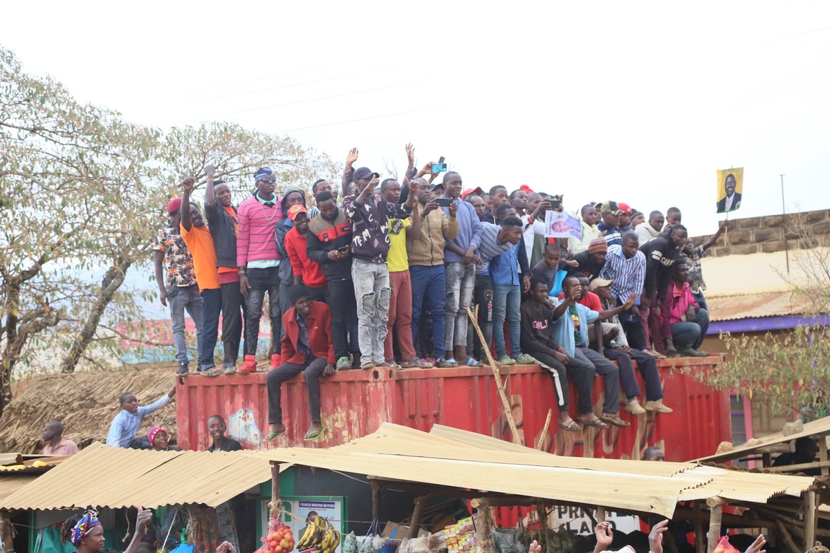 BobKisyula's tweet photo. The ground was loud enough today. The people of Makueni, Kaiti and Mbooni constituencies have shown their resolve to be part of the incoming government. They have vowed to stand with Kenya Kwanza and  vote for William Samoei Ruto https://t.co/69NwkGbVz9
