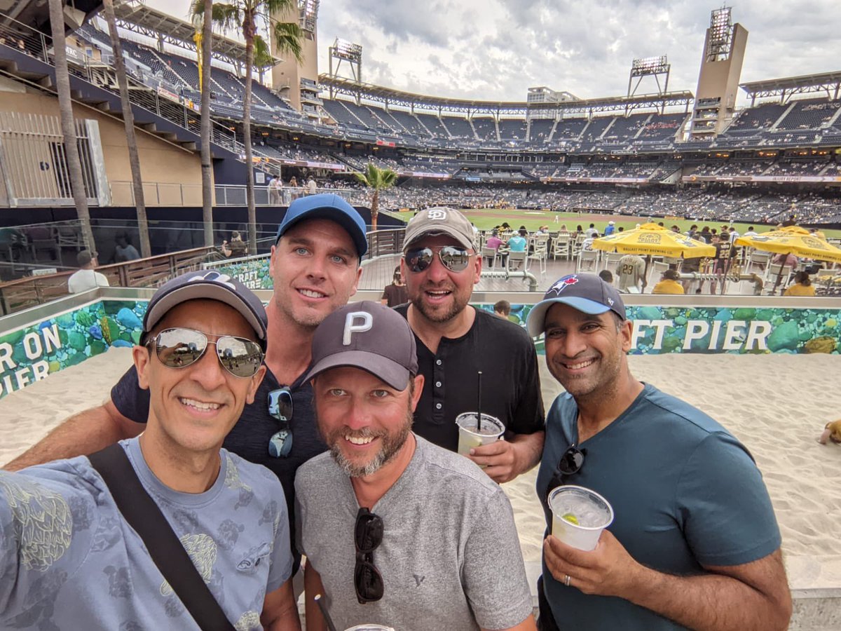 Tweets_Tweets19's tweet photo. Padres game with the bachelor @mrussauthentic and the boys #timetoshine https://t.co/cyYVA5S53Z