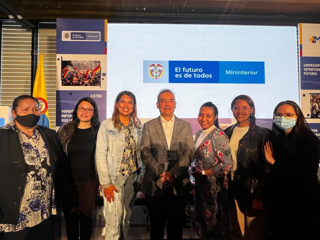 DanielPalam's tweet photo. Con una inversión de más de $80 mil millones entregamos créditos  condonables de ICETEX para:

✅ Comunidades NARP.
✅ Comunidades indígenas.
✅ Vendedores Informales.
✅ Líderes LGBTIQ+
✅ Consejeros de Juventud https://t.co/4VhhfggPCa