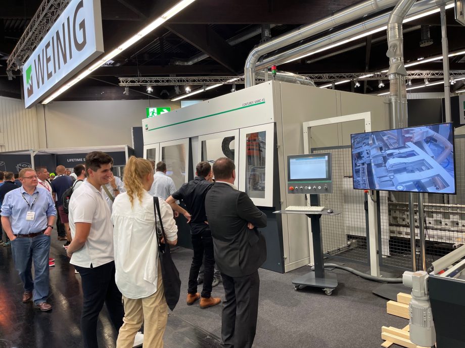 <a href="/Weinig_AG/">Michael Weinig AG</a> presentó en <a href="/HOLZ_HANDWERK/">HOLZ-HANDWERK</a> la Vario MC 50, novedad mundial en el área CNC bit.ly/3btZ1af