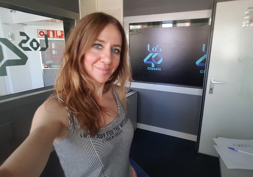 RaquelCantos's tweet photo. Sigo resfriada... pero no hay nada que una buena ración de nuestra #FórmulaOriginal no cure, desde @Los40Classic , ¡así que vamos a ello!! 🎶📻❤️ https://t.co/L6GoSw1zv0