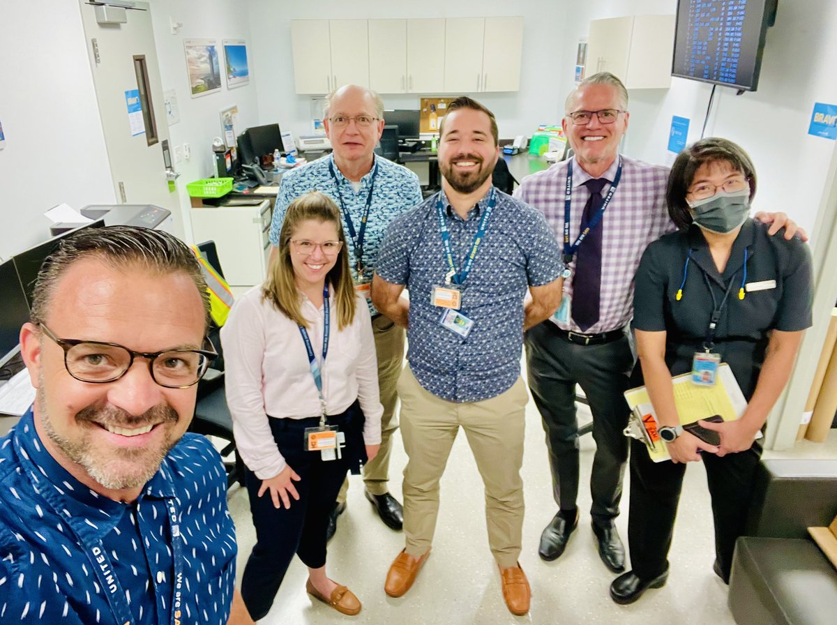 Hello, West Coast! Team members from Q&P and Command Center visited with our colleagues in SAN. We look forward to continuing our partnership to create the best customer service experience in the business! @Vern_UAL @DustinBurtis @davidhaztweet @RussllCollin