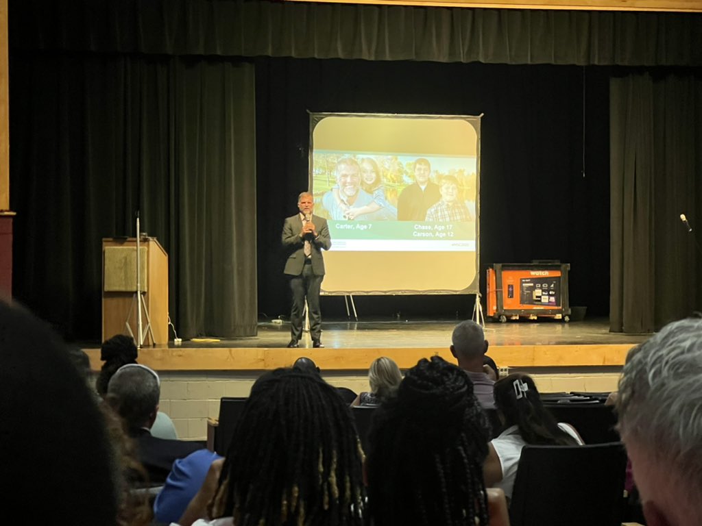 Excited to kick-off the 2022-2023 school year at the <a href="/ocsinstruction/">@ocsinstruction</a> leadership retreat and Southeast Education Alliance Summit Call to Leadership event with a powerful message from Dr. Drummond <a href="/RigorRelevance/">Nonactive Account</a> ! Great to see <a href="/spencercsquared/">Kathy Spencer</a> to hug her neck! #leadershipmatters