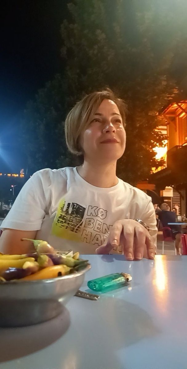 Yanlış  zaman da  karşılaşmış ziyan edilmiş doğru insandın sen.