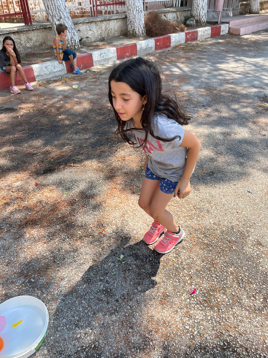 Öğrencilerimizle Ingilizce yaz okulu kapsamında taklitler yaparak öğreneme devam ediyoruz...
<a href="/kemalpasa_mem/">Kemalpaşa İlçe Millî Eğitim Müdürlüğü 🇹🇷</a> 
<a href="/Fikret3581/">Fikret Yılmaz</a> 
<a href="/izmir_ilmem/">İzmir İl Milli Eğitim Müdürlüğü</a>