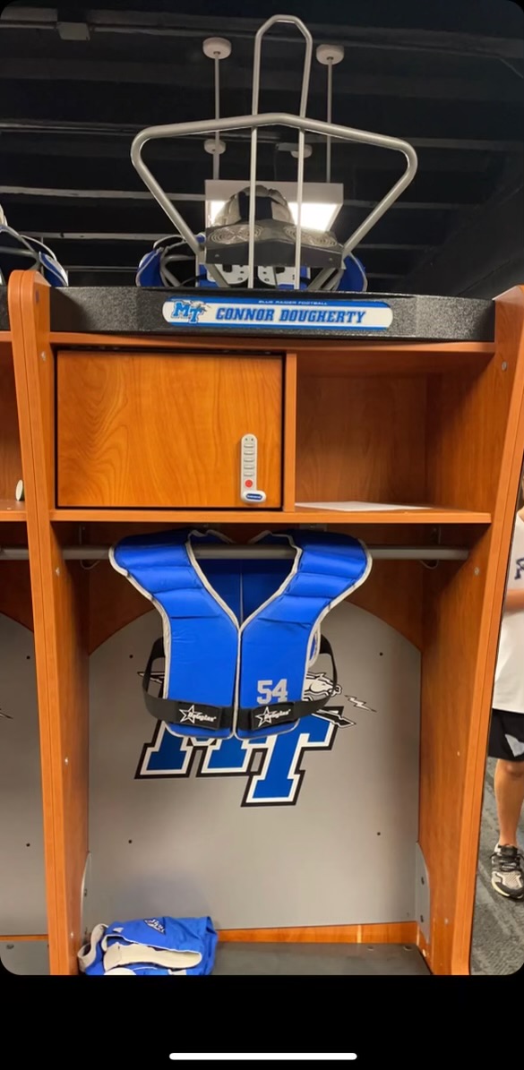 brentdougherty's tweet image. It’s been a wild week getting our oldest off to college. @MT_FB quickly began its process and practice is underway. I’m so proud of @CDougherty72. He’s worked hard for this opportunity. He’s currently No.54.  #LongSnapper #GottaReallyGrindNow  #ClassesStartSoon