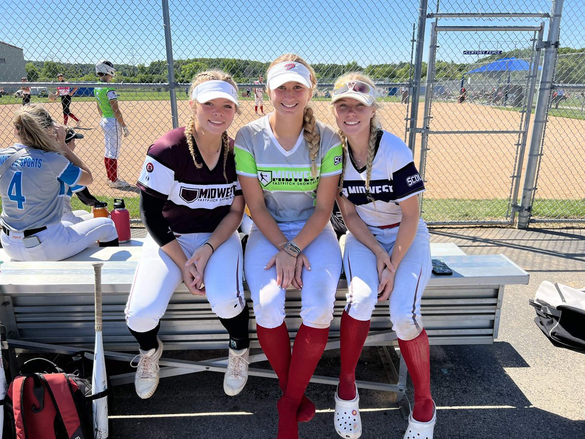 Alaina Schwanke tweet media