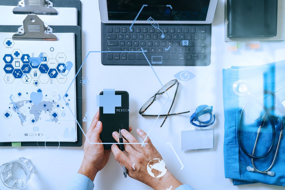 DiscoverNursing's tweet photo. Put your love of tech and healthcare together by becoming an informatics nurse specialist.👨‍💻👩‍⚕️ Take tech-career integration to a whole new level! Begin by earning your nursing degree. Use https://t.co/vd5ccL3pf1 today. https://t.co/yjbWjVuyAJ