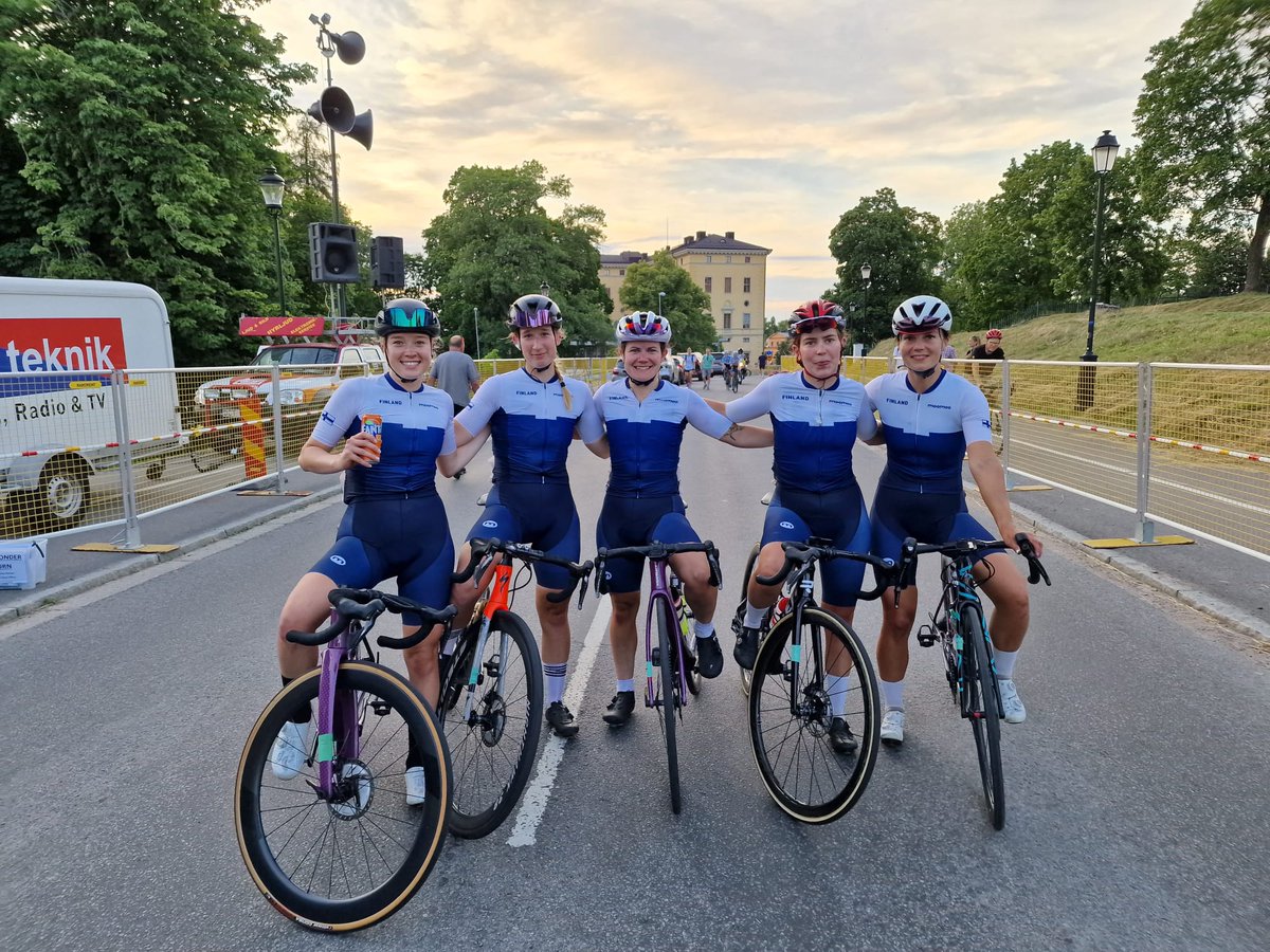 Laura Vainionpää ajoi upeasti kolmanneksi Tour of Uppsalan 80 km päätösetapilla. Ida Sten oli etapin kymmenes. Yhteispisteissä Vainionpää oli seitsemäs.

Etapin tulokset:
procyclingstats.com/race/tour-of-u…