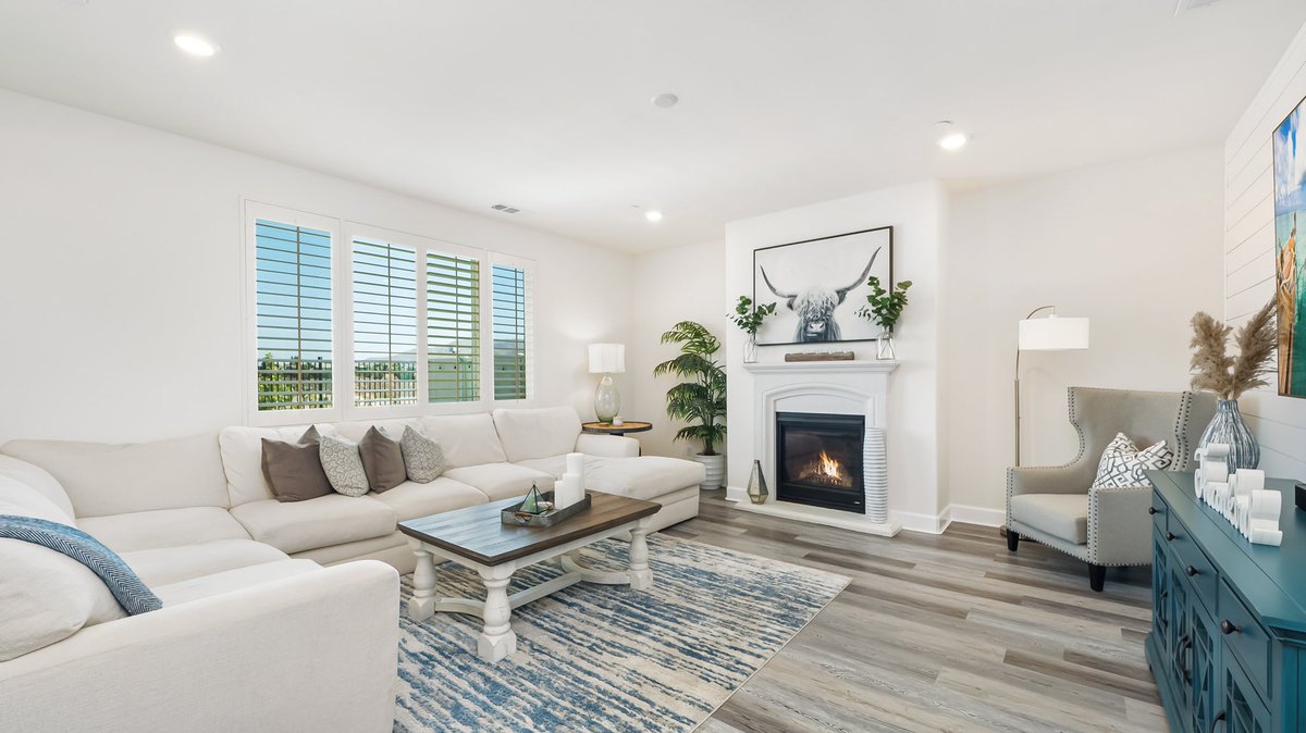 nicholemcdaniel's tweet photo. SOLD!🎉🏡
Congratulations to our sellers. The Gordon Brokerage sold their home for the highest price per SQ FT for a 4 bedroom two story ever in the Sycamore Creek community in Corona. 
Cal RE# 02065824 / 02149958
https://t.co/hd83FZCuJT #realestate #coronarealestate #sold https://t.co/bt35YCshTc