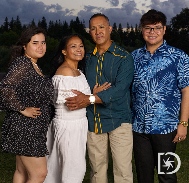 DigitalCentLLC's tweet photo. Get that perfect, summer family photo with us at Digital Century! Full of great smiles and greater memories! 

#familyphoto #summerphotos #summer2022 #bigsmiles #digitalcentury #photography https://t.co/pY3H80kCXI