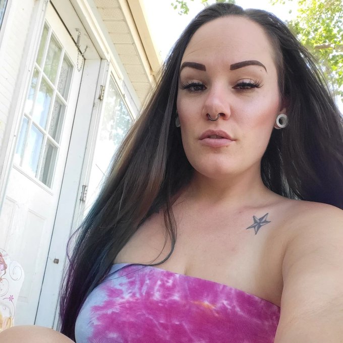 #NewProfilePic https://t.co/AlL6qIUk5s<a href="/tag/newprofilepic"class="tags">#NewProfilePic</a>