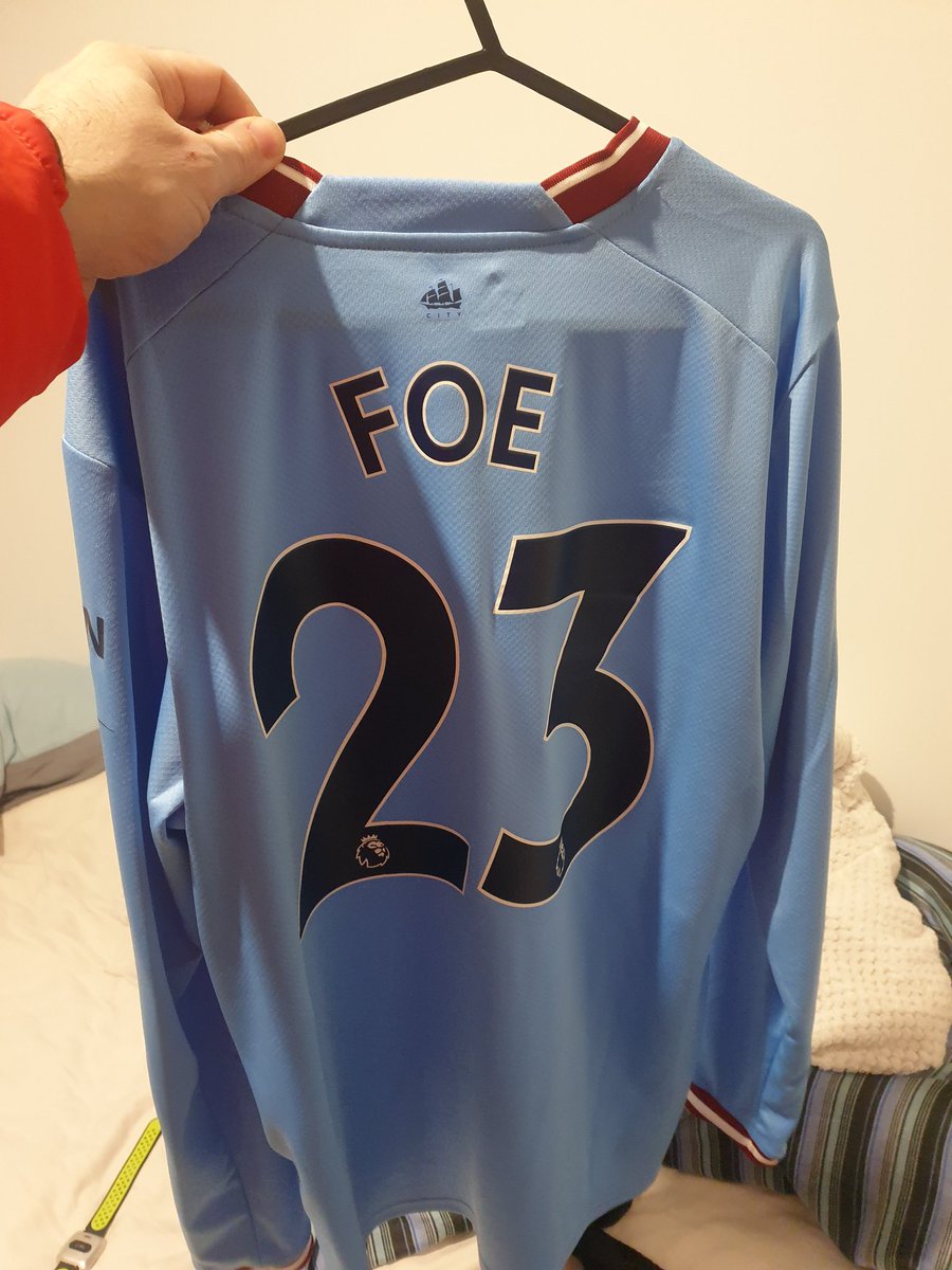 RealSmituation's tweet photo. @PES_DNA @slyoldstoatyfox new city shirt arrived and had to go with the legend on the back. #retirednumber23 
@ManCity https://t.co/KFWRuBgkdy
