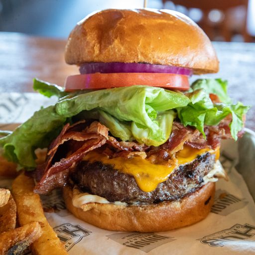 uniongrilltap's tweet photo. Happy Wednesday!  Hurry in today for our delicious burger specials! https://t.co/c9xA2AxwCK