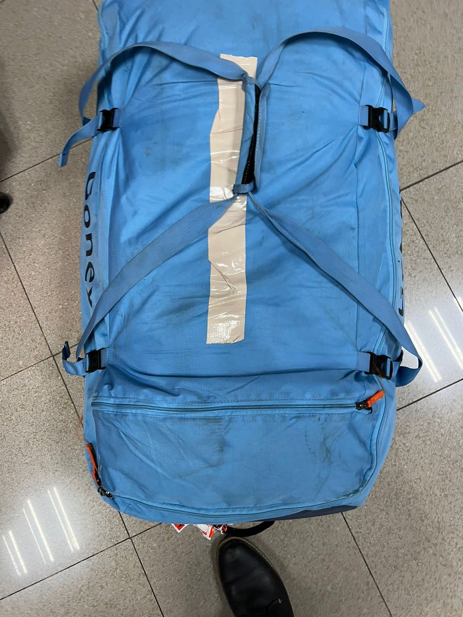 jrfsb's tweet photo. @AmericanAir so finally got my luggage 72 hours late. Totally destroyed and American customer service won’t compensate me…. https://t.co/TAUx00Cn9r