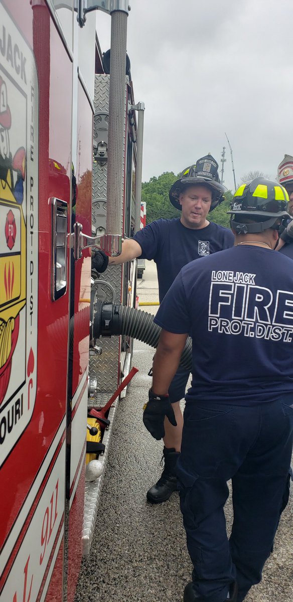 LoneJackFire's tweet image. C-Shift got in some pump training this morning, with emphasis on establishing a draft (pulling water from a water source vs using a fire hydrant). #drafting #pumpops #firefighting