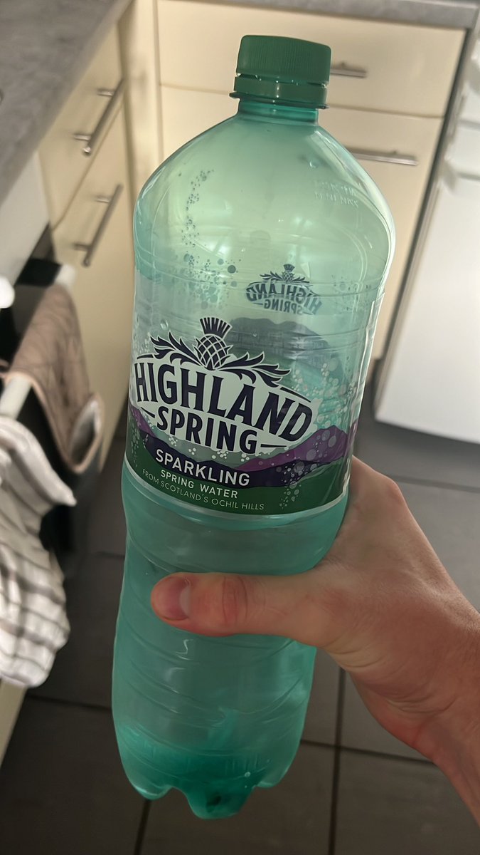 1stmarathon4Tom's tweet photo. 26km tonight, not as many as I would have liked to have completed but you have a #highlandspring and you go again! Thanks for all the support from everyone over the last few months, final big push now to #Berlin https://t.co/lw6PXfRTcS #strava #marathontraining #Berlinmarathon https://t.co/GAygrJWHT7