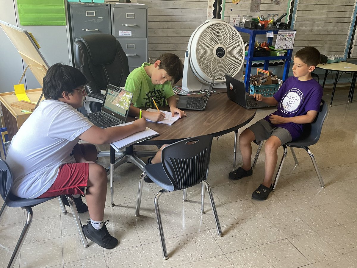 BayElementary's tweet image. Having fun and working hard! 😎 @PatMedSchools @pta_bay Summer Academy fun 🤩