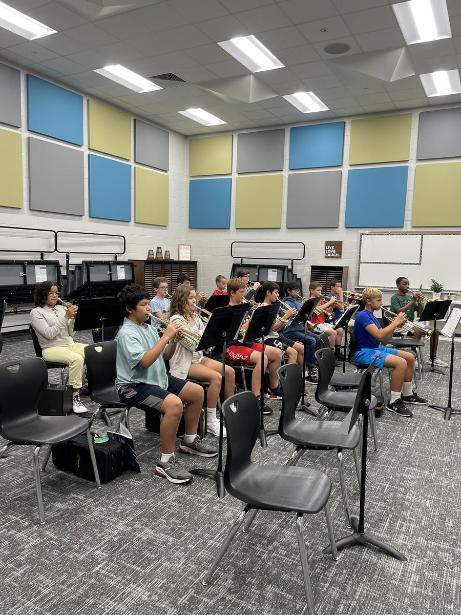 Grand Lakes Junior High Band tweet media
