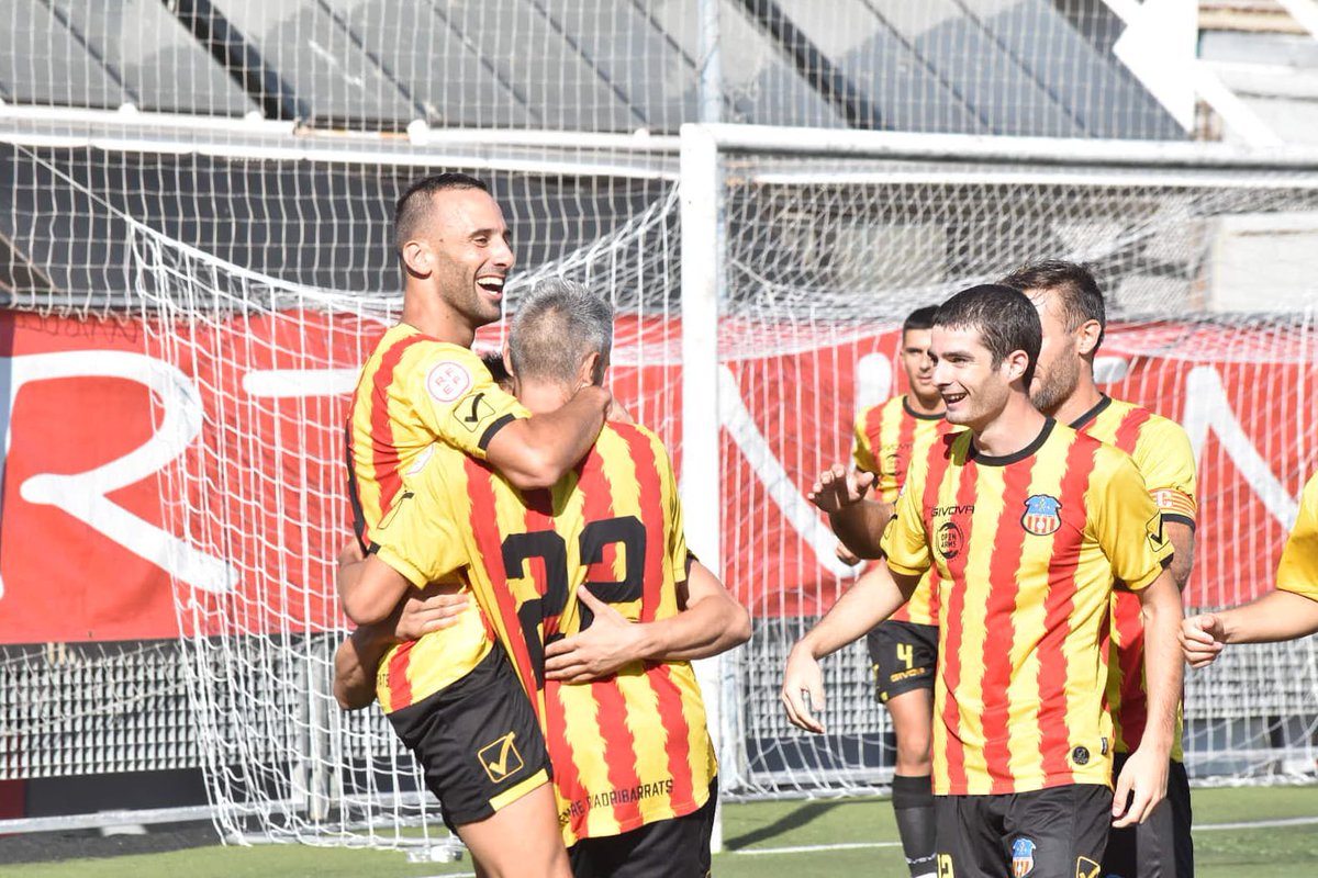 thistorics's tweet photo. 'DÉJÀ-VU' feat. #Històrics22
El 2021, semifinals: Terrassa-Sants i Sant Andreu-Manresa
El 2022, semifinals...
Alguna cosa amb 'Atrapat en el temps' farem, va... https://t.co/GlNUNC28ZP