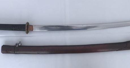 BMMT20's tweet photo. Our #ObjectOfTheMonth for August is the sword of Lt General Takazo Numata, Chief of Staff of the Japanese Southern Army, who surrendered it at the end of the SWW. More at https://t.co/tvkkAKW1H5 https://t.co/4enGc1maIi