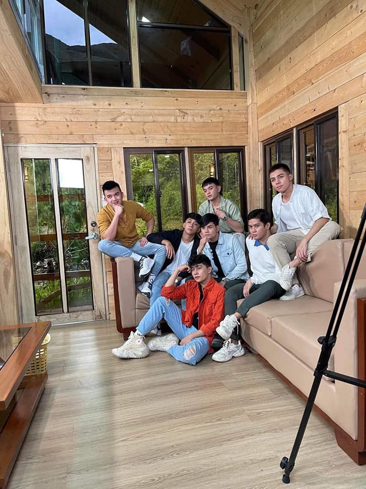 boyslovebrasil's tweet photo. #osmosistheseries
#zeeddigitalproduction
#PinoyBLSeries
#pinoyboyslove
Cr. @pinoyboyslove https://t.co/D2kixfPQCj