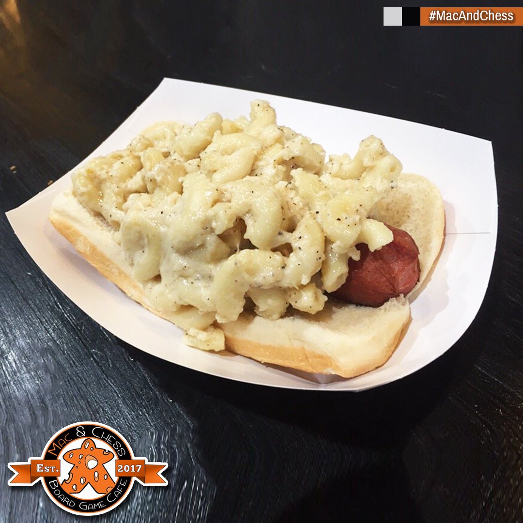 macandchess's tweet photo. You can get our signature #MacAndCheese on just about everything! Try our #MacDog - you're gonna love it! 😋

#MacAndChess: Come for the food, stay for the games! https://t.co/UDSCltOzKv