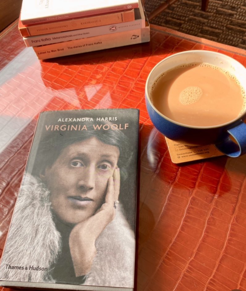 rehmananwer's tweet photo. “Distorted realities have always been my cup of tea.”

~ Virginia Woolf, Diaries https://t.co/EQOmrZE6qn