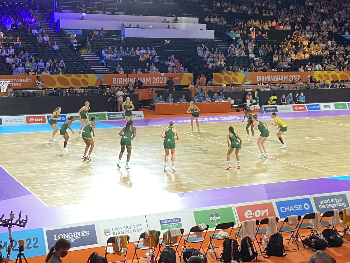 bobbisuez's tweet photo. Got to see the Spar Proteas at commonwealth games! So proud! @PhumzaMaweni you are fantastic! https://t.co/bMPfSJ3EhC