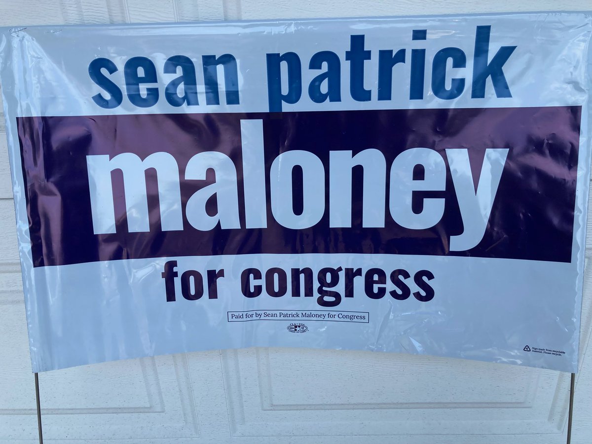 StonyPointDem's tweet image. 🪧 Lawn Sign Season 🪧 

We currently are distributing lawn signs for @spmaloney and Chris Eachus around Stony Point!

Comment below or DM us, and a volunteer will drop one off this weekend!

#VoteBlue2022 #StonyPoint