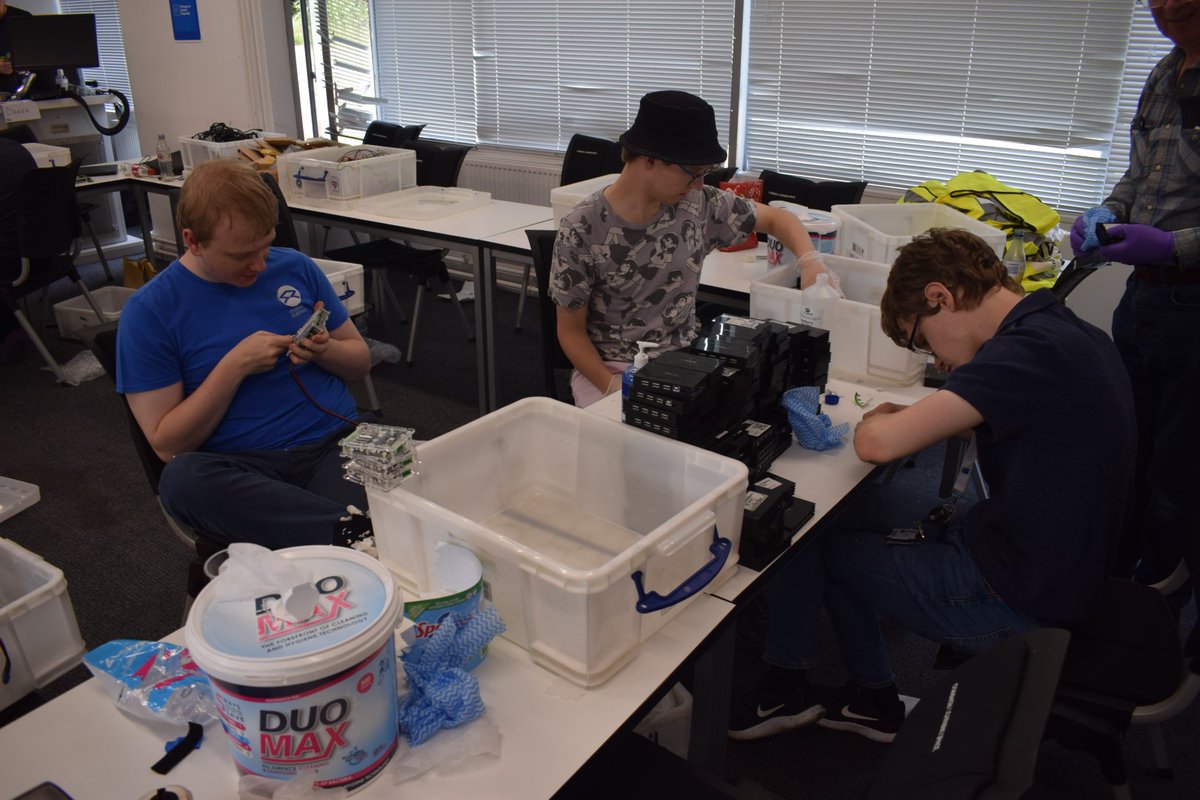 studentrobotics's tweet image. Last Saturday, our fantastic volunteers sorted, cleaned, and tested the kit ready to ship to our teams this October.

Volunteer with Student Robotics srobo.org/volunteer

#srobo #srobo2023 #stem