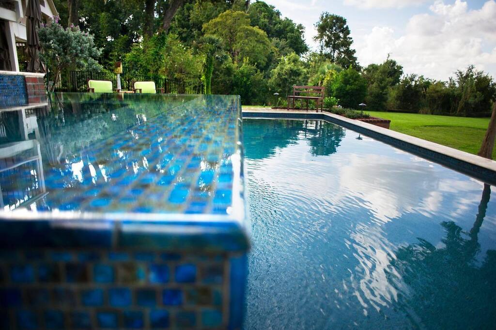 CascadeDesignFL's tweet image. How about a pool party this weekend? 💦
📸: @joshmauser 
•
•
•
#pool #luxurypools #infinityedge #indooroutdoor #outdoorliving #homeandgarden #backyardgoals #backyardsofjacksonville #luxurydesign #landscapedesign #landscapearchitecture #florida #awe… instagr.am/p/Cg2WglGOfy_/