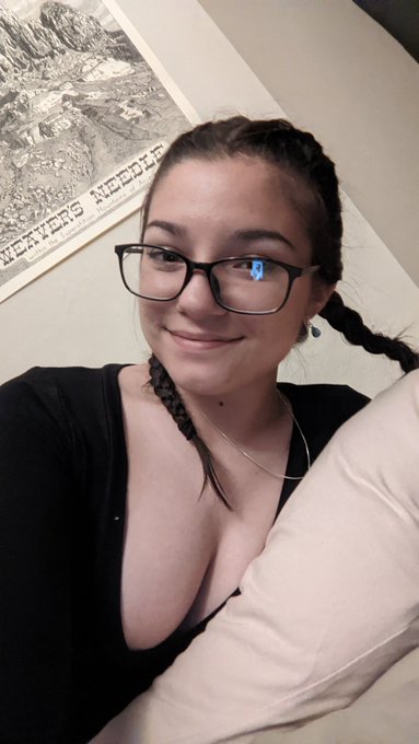 I hate smiling because it makes my face round 🙃 but I will for you! https://t.co/aKR4RPZSyy<a href="/tag/onlyfans"class="tags"><span>#onlyfans</span></a>