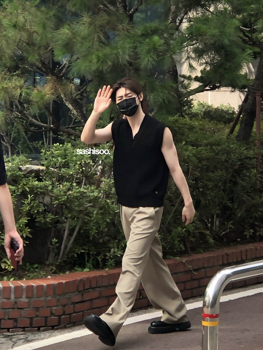 SASHISOO's tweet photo. 220805 뮤직뱅크 MUSIC BANK

OUR MC SUNGHOON YOU ARE SO HANDSOME

#ENHYPEN #엔하이픈 #SUNGHOON #ENHYPEN_SUNGHOON #성훈 #박성훈 #엔하이픈_성훈 https://t.co/k67ZdksZfj