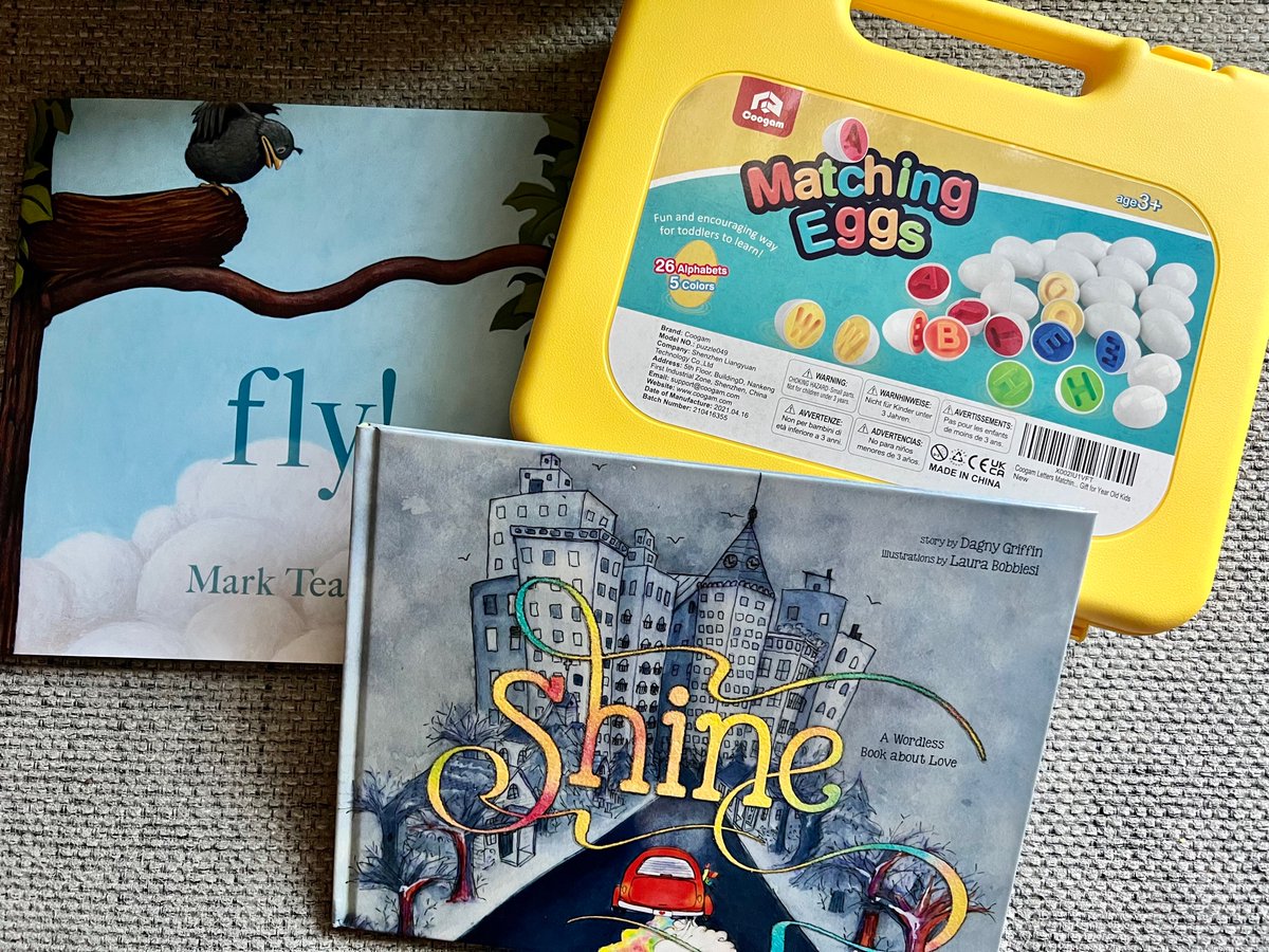 Thank you <a href="/LaurenArthurMO/">Lauren Arthur</a> for these beautiful wordless books and the fun activity! Excited to share these with my kindergartners at West Englewood Elementary! <a href="/WEES_Eagles/">West Englewood Elementary</a> #clearthelist