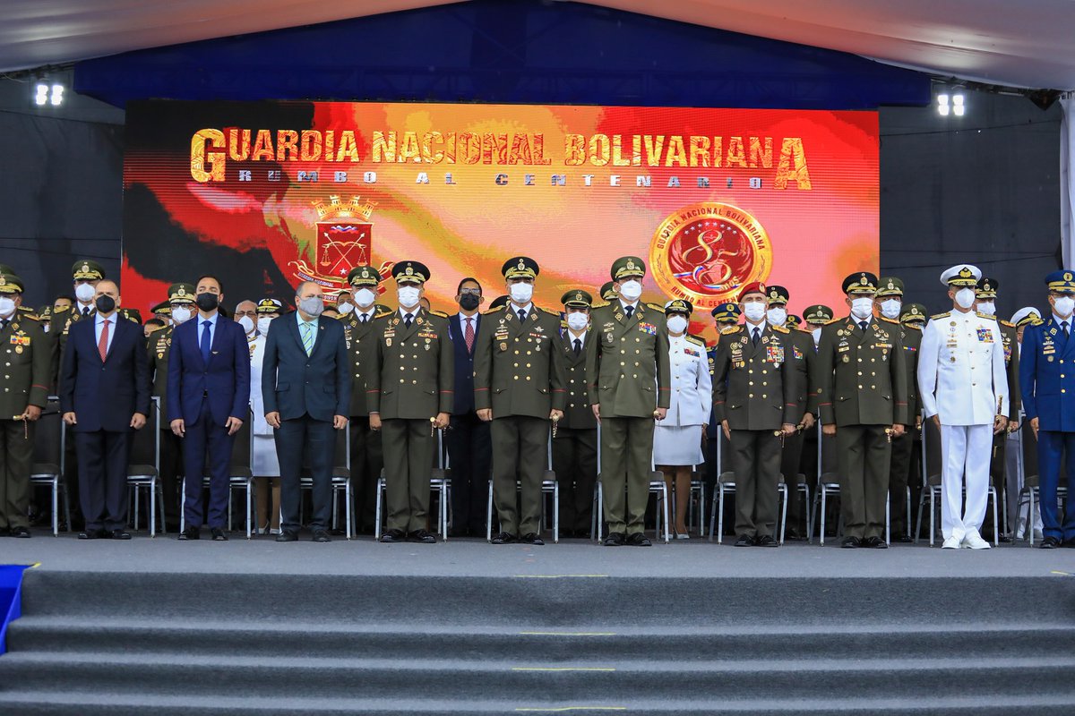 NicolasMaduro's tweet photo. Junto a los hombres y mujeres de nuestra gloriosa GNB, celebramos con un acto extraordinario y hermoso, sus 85 años, que dejan una huella en la historia venezolana por su espíritu combativo y fuerza moral, para enfrentar las amenazas que atentan contra la Paz del país. https://t.co/PeUFt38tmj