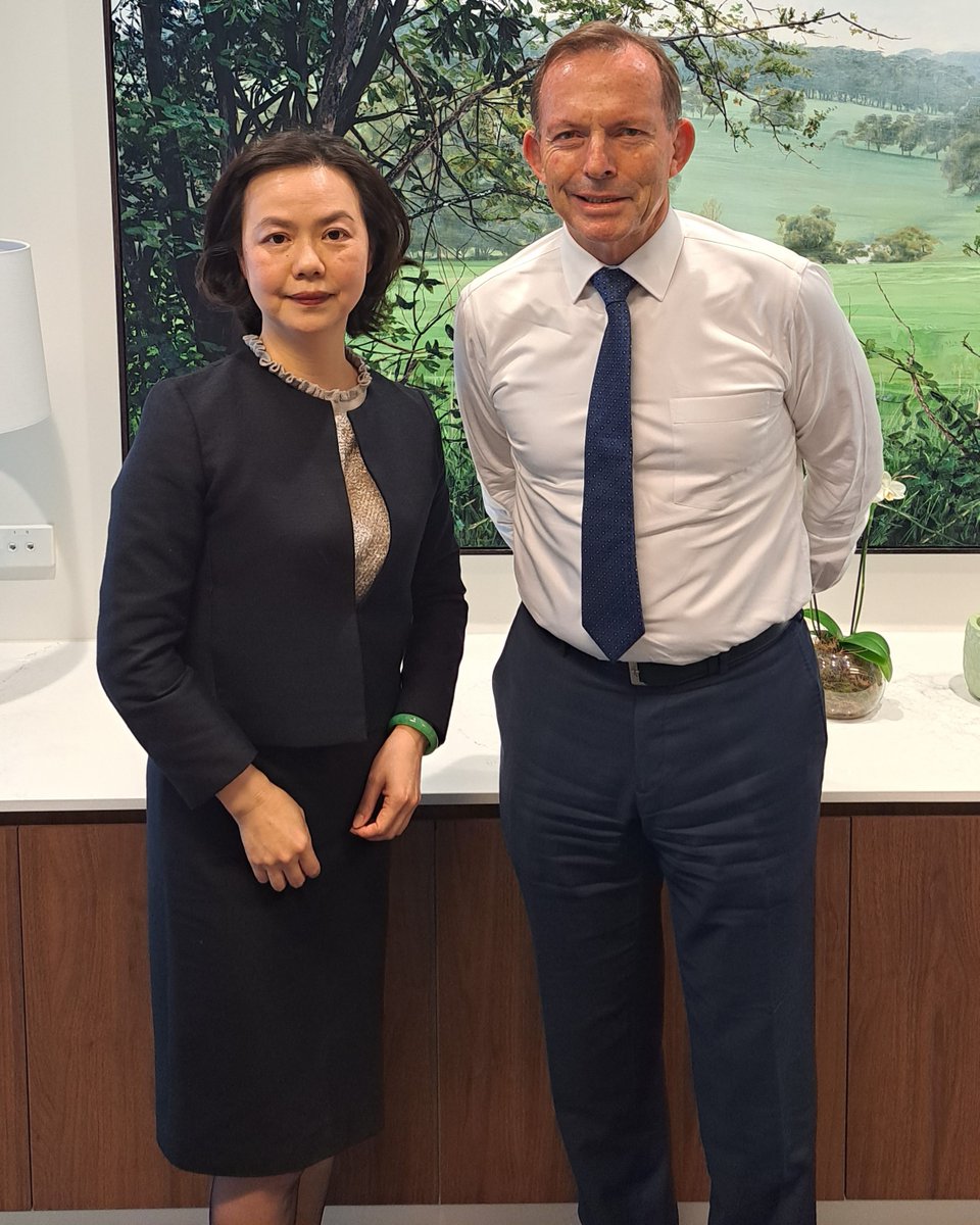 Tony Abbott tweet media