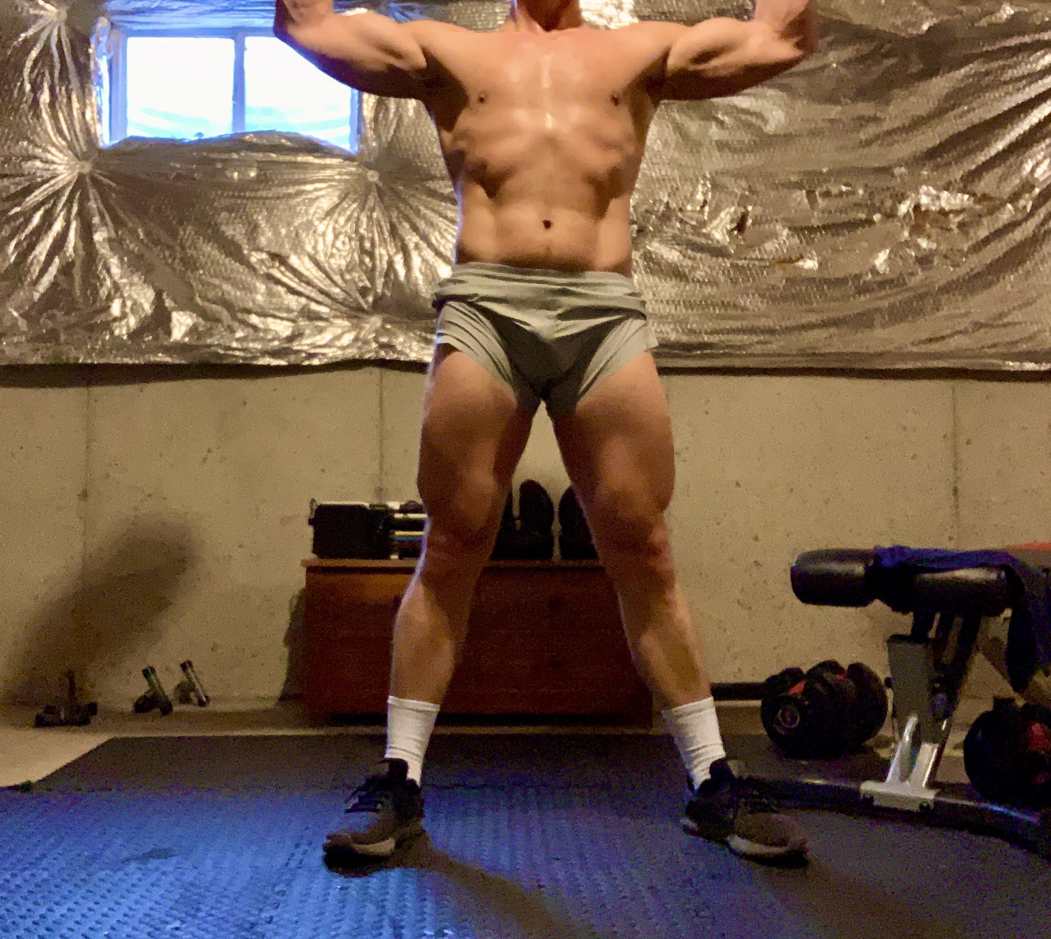 Max Ironwood on X: Still working on that summer bod. Drop those workout  photos below… #gay #gayworkout #dilf #daddy #muscle #onlyfans #sweatyboy  #onlyfansmen @blessed_213 @adarademus @DaxtonIsHere @zeke_harris19  @underweargasm @ t.co ...